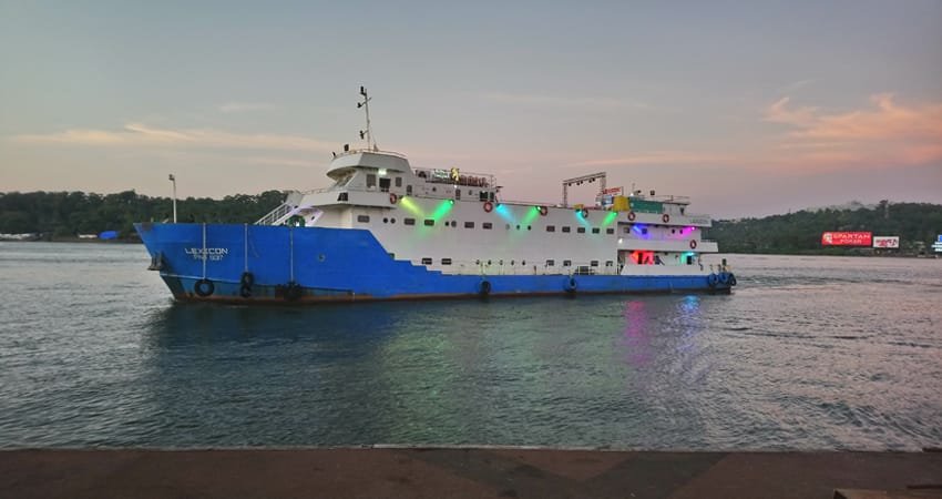 Sea Bird Cruise – Four Deck Luxury Family Dinner Cruise Party on the Mandovi River
